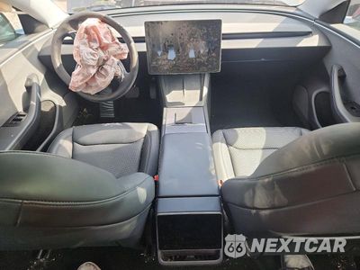 Zdjęcie 8 z 12 samochodu: 2025 TESLA MODEL 3 VIN:5YJ3E1EA3SF964828 - miniatura