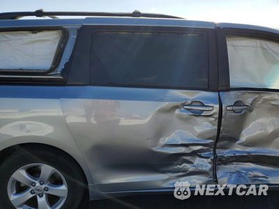 Zdjęcie 11 z 13 samochodu: 2011 TOYOTA SIENNA LE VIN:5TDKK3DCXBS151288 - miniatura