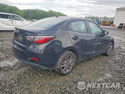 Trzecie zdjęcie samochodu z tyłu: 2019 TOYOTA YARIS LE VIN:3MYDLBYV7KY500820 - miniatura