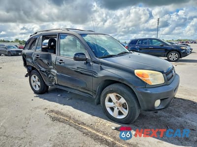 Czwarte zdjęcie samochodu z boku: 2005 TOYOTA RAV4 BASE VIN:JTEHD20V250041649 - miniatura