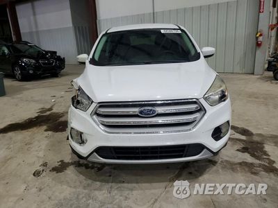 Piąte zdjęcie samochodu w środku: 2019 FORD ESCAPE SE VIN:1FMCU9GD0KUA69826 - miniatura