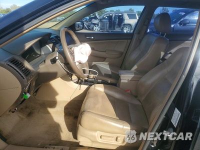 Zdjęcie 7 z 13 samochodu: 2006 HONDA ACCORD EX VIN:1HGCM66826A041784 - miniatura