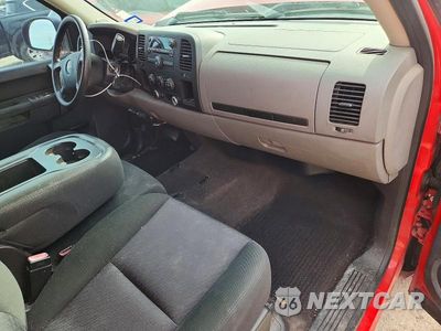Zdjęcie 8 z 12 samochodu: 2011 GMC SIERRA C1500 SL VIN:1GTR1UEA8BZ303023 - miniatura