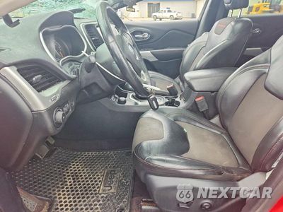 Zdjęcie 7 z 13 samochodu: 2017 JEEP CHEROKEE TRAILHAWK VIN:1C4PJMBS5HW636102 - miniatura