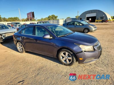 Czwarte zdjęcie samochodu z boku: 2014 CHEVROLET CRUZE LT VIN:1G1PC5SBXE7110563 - miniatura