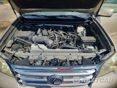 Zdjęcie 12 z 13 samochodu: 2011 LEXUS GX 460 VIN:JTJBM7FX2B5032834 - miniatura