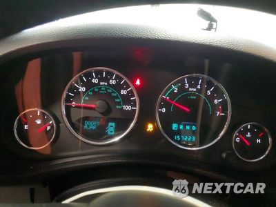 Zdjęcie 9 z 12 samochodu: 2013 JEEP WRANGLER UNLIMITED SAHARA VIN:1C4BJWEG2DL567846 - miniatura