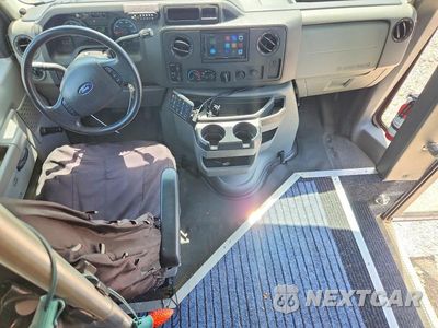 Zdjęcie 8 z 12 samochodu: 2011 FORD E350 SHUTTLE BUS VIN:1FDEE3FS2BDA13406 - miniatura