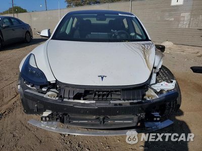 Piąte zdjęcie samochodu w środku: 2023 TESLA MODEL 3 VIN:5YJ3E1EA1PF556643 - miniatura