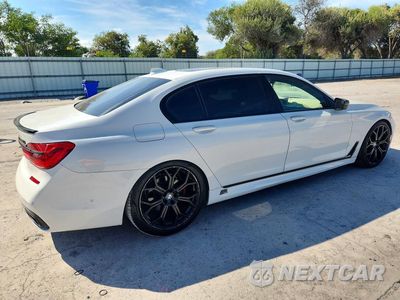 Trzecie zdjęcie samochodu z tyłu: 2016 BMW 750 XI VIN:WBA7F2C56GG418982 - miniatura
