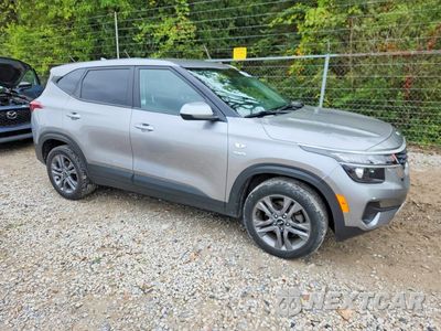 Czwarte zdjęcie samochodu z boku: 2021 KIA SELTOS LX VIN:KNDEPCAA3M7217498 - miniatura