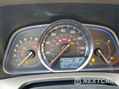 Zdjęcie 9 z 14 samochodu: 2015 TOYOTA RAV4 LIMITED VIN:JTMDFREV9FD156919 - miniatura