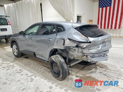 Drugie zdjęcie samochodu z przodu: 2026 CHEVROLET TRAX LS VIN:KL77LFEP2TC123670 - miniatura