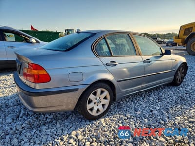 Trzecie zdjęcie samochodu z tyłu: 2004 BMW 325 I VIN:WBAET37494NJ45356 - miniatura