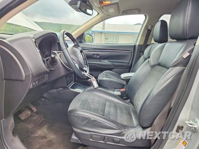 Zdjęcie 7 z 13 samochodu: 2020 MITSUBISHI OUTLANDER SE VIN:JA4AD3A32LZ044076 - miniatura