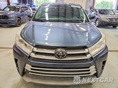 Piąte zdjęcie samochodu w środku: 2019 TOYOTA HIGHLANDER LE VIN:5TDBZRFH3KS986561 - miniatura