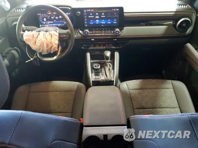 Zdjęcie 8 z 12 samochodu: 2024 CHEVROLET COLORADO Z71 VIN:1GCPTDEK3R1218142 - miniatura