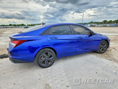 Trzecie zdjęcie samochodu z tyłu: 2022 HYUNDAI ELANTRA SEL VIN:KMHLM4AG0NU285055 - miniatura