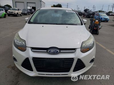 Piąte zdjęcie samochodu w środku: 2012 FORD FOCUS TITANIUM VIN:1FAHP3N23CL210529 - miniatura