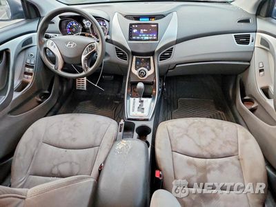 Zdjęcie 8 z 12 samochodu: 2012 HYUNDAI 4 D SEDAN VIN:5NPDH4AE6CH067236 - miniatura