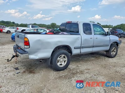 Trzecie zdjęcie samochodu z tyłu: 2000 TOYOTA TUNDRA SR5 VIN:5TBBT4414YS070676 - miniatura