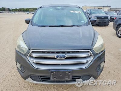 Piąte zdjęcie samochodu w środku: 2017 FORD ESCAPE SE VIN:1FMCU0GD4HUC28030 - miniatura