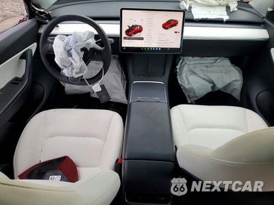 Zdjęcie 8 z 12 samochodu: 2022 TESLA MODEL Y VIN:7SAYGDEE7NF425379 - miniatura