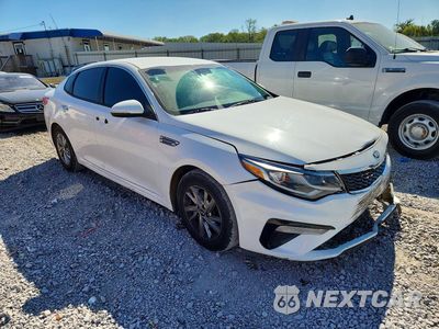 Czwarte zdjęcie samochodu z boku: 2019 KIA OPTIMA LX VIN:5XXGT4L39KG327100 - miniatura