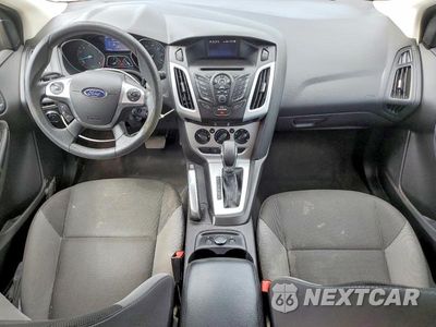 Zdjęcie 8 z 12 samochodu: 2014 FORD FOCUS SE VIN:1FADP3K23EL136275 - miniatura