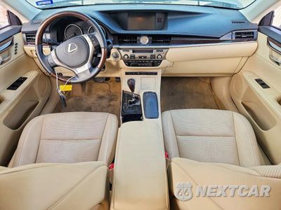 Zdjęcie 8 z 13 samochodu: 2013 LEXUS ES 350 VIN:JTHBK1GG7D2015468 - miniatura