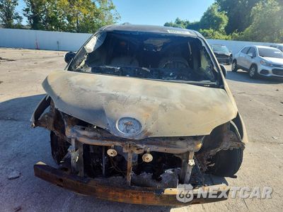 Piąte zdjęcie samochodu w środku: 2012 TOYOTA SIENNA XLE 8-PASSENGER VIN:5TDYK3DC4CS183553 - miniatura
