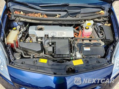 Zdjęcie 11 z 12 samochodu: 2013 TOYOTA PRIUS TWO VIN:JTDKN3DU6D1701358 - miniatura