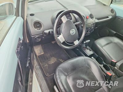 Zdjęcie 8 z 12 samochodu: 2010 VOLKSWAGEN NEW BEETLE VIN:3VWRG3AG2AM036784 - miniatura