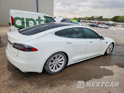 Trzecie zdjęcie samochodu z tyłu: 2017 TESLA MODEL S VIN:5YJSA1E11HF225960 - miniatura