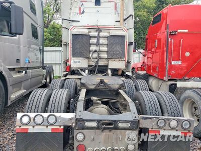 Zdjęcie 6 z 14 samochodu: 2007 VOLVO VNL SEMI TRUCK VIN:4V4NC9TG17N437825 - miniatura