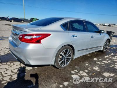 Trzecie zdjęcie samochodu z tyłu: 2016 NISSAN ALTIMA 2.5 SR VIN:1N4AL3AP1GC266151 - miniatura