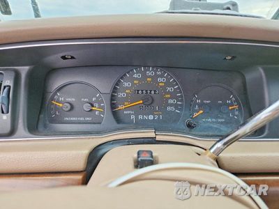 Zdjęcie 9 z 12 samochodu: 1993 FORD CROWN VICTORIA VIN:2FACP73WXPX176976 - miniatura