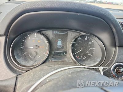 Zdjęcie 9 z 12 samochodu: 2017 NISSAN ROGUE SV VIN:5N1AT2MV2HC811639 - miniatura