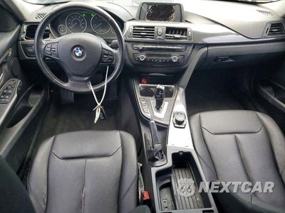 Zdjęcie 8 z 12 samochodu: 2013 BMW 328 I VIN:WBA3A5C53DF601465 - miniatura