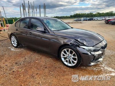 Czwarte zdjęcie samochodu z boku: 2014 BMW 320 I VIN:WBA3B1C57EK163015 - miniatura