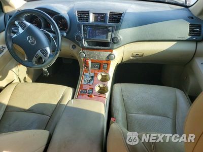 Zdjęcie 8 z 13 samochodu: 2013 TOYOTA HIGHLANDER LIMITED VIN:5TDYK3EH0DS109736 - miniatura