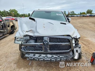 Piąte zdjęcie samochodu w środku: 2018 RAM 1500 SPORT VIN:1C6RR7UT1JS337381 - miniatura