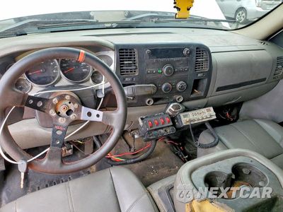 Zdjęcie 8 z 12 samochodu: 2008 GMC SIERRA C2500 HEAVY DUTY VIN:1GDHC24678E158365 - miniatura