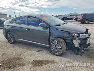 Czwarte zdjęcie samochodu z boku: 2021 HYUNDAI IONIQ SE VIN:KMHC65LD7MU250515 - miniatura