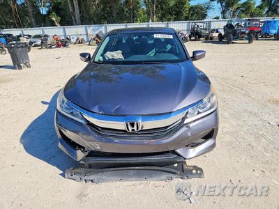 Piąte zdjęcie samochodu w środku: 2017 HONDA ACCORD LX VIN:1HGCR2F37HA219819 - miniatura