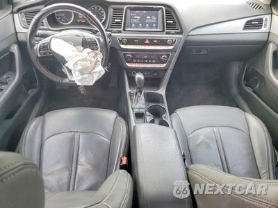Zdjęcie 8 z 12 samochodu: 2019 HYUNDAI SONATA SEL VIN:5NPE34AF4KH789363 - miniatura