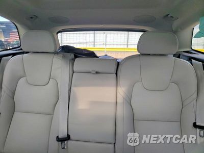 Zdjęcie 10 z 14 samochodu: 2026 VOLVO XC60 ULTRA VIN:YV4M12RM6T1450814 - miniatura