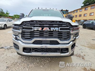 Piąte zdjęcie samochodu w środku: 2026 RAM 3500 TRADESMAN VIN:3C63RRGL2TG219539 - miniatura