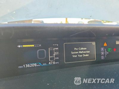 Zdjęcie 9 z 13 samochodu: 2017 TOYOTA PRIUS FOUR TOURING VIN:JTDKARFU1H3033202 - miniatura