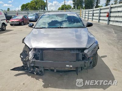 Piąte zdjęcie samochodu w środku: 2024 KIA FORTE GT LINE VIN:3KPF54AD9RE816195 - miniatura